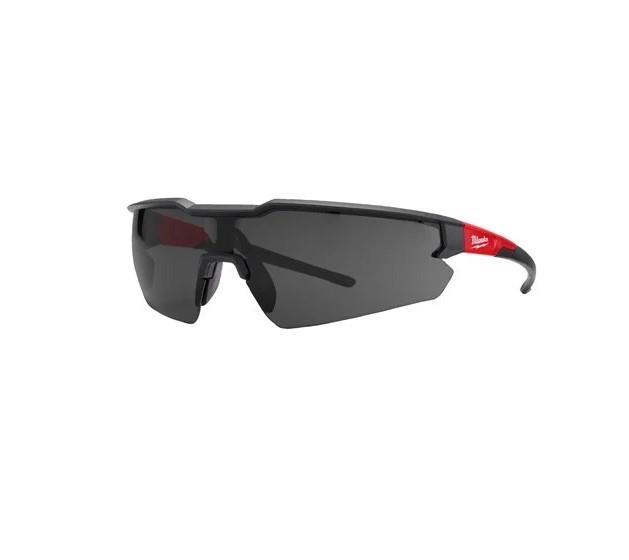 OCULOS DE SEGURANÇA C/ ANTI EMBACIAMENTO E ANTI RISCOS MILWAUKEE